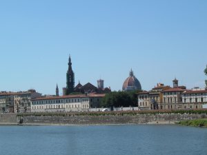 Ein Kirche an einem See